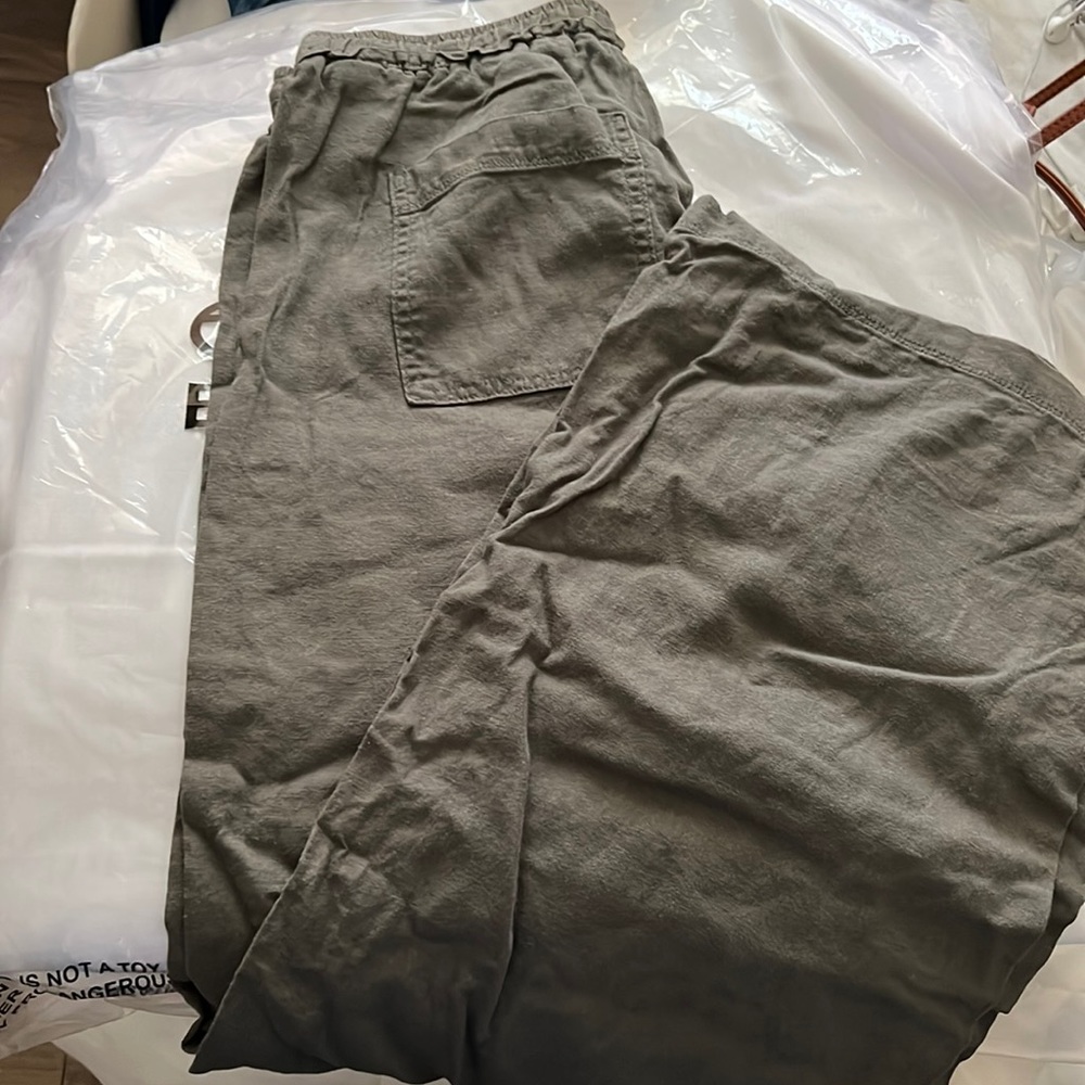 Wide leg pants